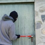 Trei bărbați din Medgidia, acuzați de jaful și agresiunea unui localnic 2 trei indivizi din medgidia propusi spre arestare au intrat in casa unui barbat l au batut si i au furat bunurile 68de229f7462d