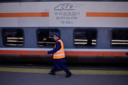 trenurile cu locomotiva electrica ale cfr calatori ar putea sa nu mai circule pe reteaua feroviara de saptamana viitoare 68dd371689f95