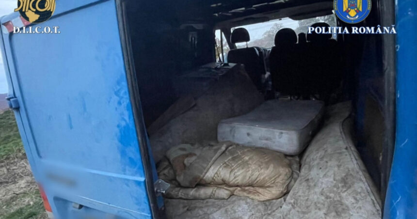 Consilier PNL din Iași, implicat în forțarea a două persoane să muncească în condiții inumane, pe cale de a fi exclus din partid 1 unul din barbatii din iasi acuzati ca au fortat 2 oameni sa munceasca in conditii degradante e consilier pnl va fi exclus din partid 690350b114716