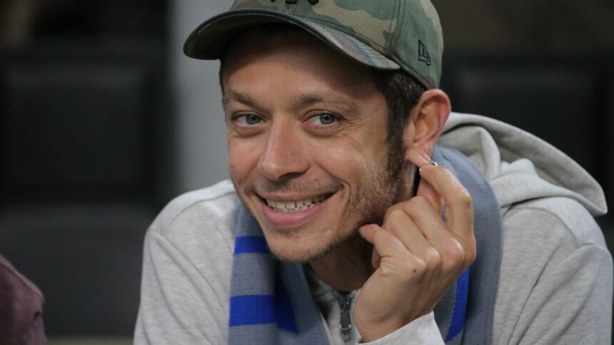 Valentino Rossi, îndrăgostit de Inter, își exprimă opinia despre Chivu: "L-am observat și în ultima partidă" 1 valentino rossi mare fan inter s a lamurit in privinta lui chivu i am vazut si la ultimul meci 68f9d6c4e97cf