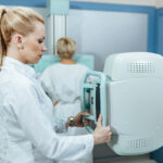 Vești îmbucurătoare pentru femeile din România: Noua tehnologie avansată pentru detectarea cancerului mamar, FĂRĂ COSTURI, disponibilă în țara noastră! 3 veste buna pentru romance cea mai moderna metoda de depistare a cancerului de san gratuita si in tara noastra 68dd3dd9014a7