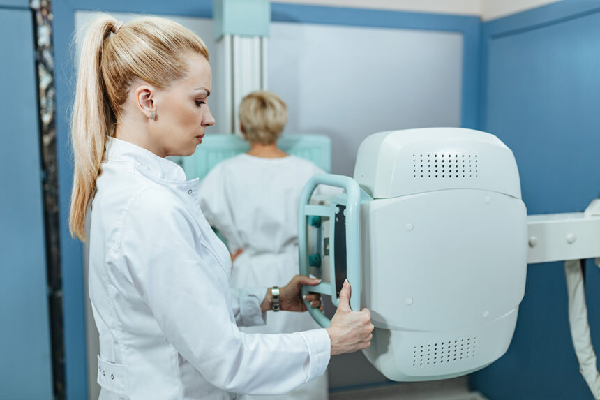 Vești îmbucurătoare pentru femeile din România: Noua tehnologie avansată pentru detectarea cancerului mamar, FĂRĂ COSTURI, disponibilă în țara noastră! 1 veste buna pentru romance cea mai moderna metoda de depistare a cancerului de san gratuita si in tara noastra 68dd3dd9014a7