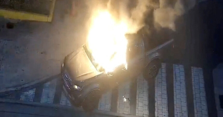Explozie devastatoare în Ecuador: o mașină a luat foc lângă un centru comercial, lăsând în urmă o victimă și numeroși răniți. 1 video atac terorist in ecuador o masina a explodat langa un mall o persoana a murit si mai multe au fost ranite 68ef4e9e8e412