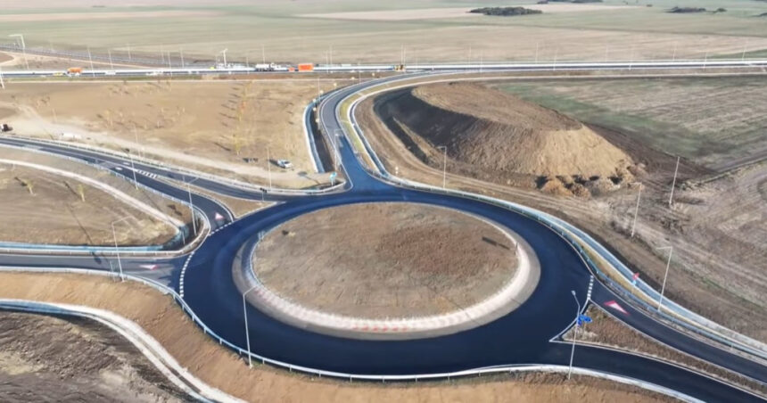 „O adevărată provocare: Intersecția de pe cel mai recent drum național din România, care stârnește confuzie în rândul șoferilor” 1 video cam complicat pot spune intersectia de pe cel mai nou drum national din romania care mai mult ii incurca pe soferi 68ef408f5bed2