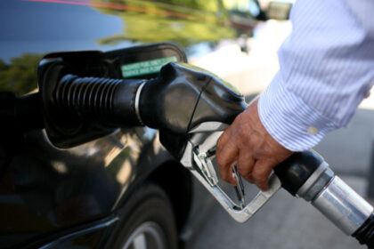 video carburantii continua sa se scumpeasca preturile au crescut de trei ori luna aceasta cand este anuntata o noua majorare 69024f170015d