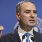 Guvernul a aprobat ajustarea bugetului: Nazare anunță 150 miliarde lei destinate investițiilor prin PNRR. Detalii despre repartizarea fondurilor. 2 video document guvernul a adoptat rectificarea bugetara nazare 150 miliarde lei merg pentru investitii prin pnrr cum sunt impartite sumele 68dd60a819865