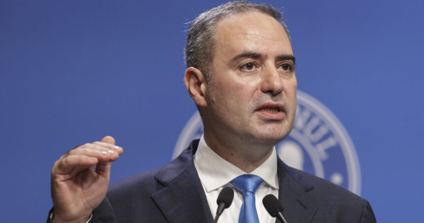 Guvernul a aprobat ajustarea bugetului: Nazare anunță 150 miliarde lei destinate investițiilor prin PNRR. Detalii despre repartizarea fondurilor. 1 video document guvernul a adoptat rectificarea bugetara nazare 150 miliarde lei merg pentru investitii prin pnrr cum sunt impartite sumele 68dd60a819865