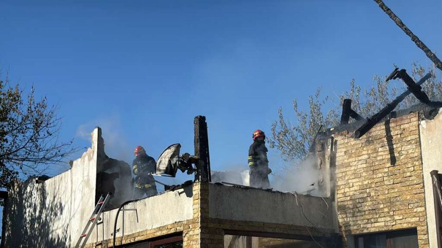 Incendiul devastator la pensiunea din Murighiol a lăsat fără adăpost pe proprietar! 1 video galerie foto a ars casa patronului unei pensiuni din murighiol 68fcc64198626