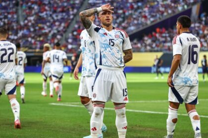 video gol magnific din bicycle kick in preliminariile cm un fotbalist din superliga martor la bijuteria colegului de la nationala 68ee18db2ee85