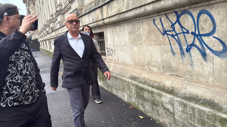 Ion Dumitrache a obținut undă verde pentru a călători în străinătate. Judecătorii au ajustat măsurile de control în cazul său legat de mafia din Portul Constanța. 1 video ion dumitrache are liber sa plece din tara instanta i a modificat controlul judiciar in dosarul mafiei din portul constanta 68fb82d1d803e