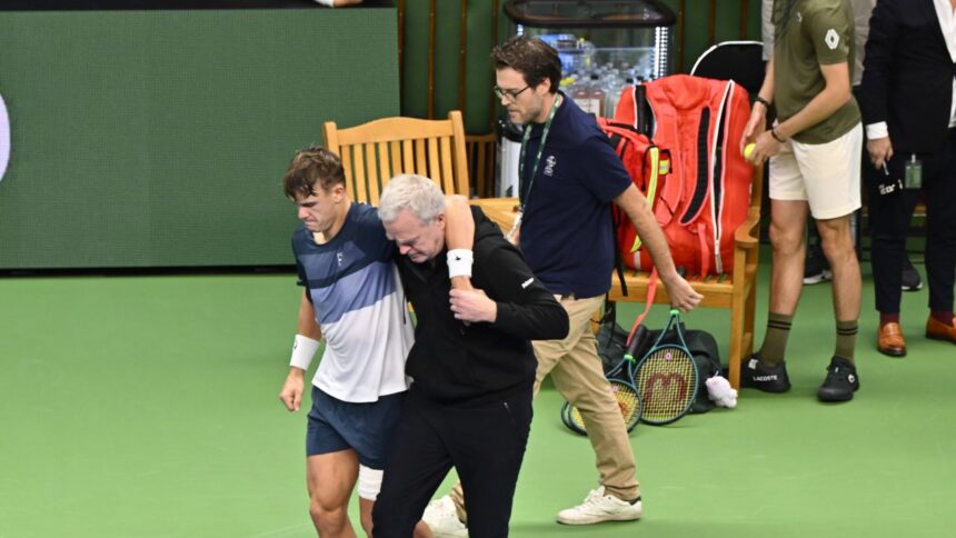 Staruri ale tenisului din top 10 ATP ridică vocea împotriva circuitului, după incidentul grav suferit de Rune, care ar putea să-l împiedice să participe la trei turnee de mare prestigiu. 1 video jucatori de top 10 atp acuza circuitul dupa ce rune a suferit o accidentare groaznica danezul probabil sa rateze trei turnee de mare slem 68fb6e843d8f0