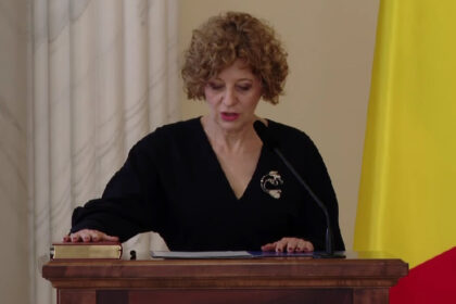 Oana Gheorghiu își asumă rolul de vicepremier în cadrul unei ceremonii concise la Palatul Cotroceni 16 video oana gheorghiu a depus juramantul in functia de vicepremier intr o scurta ceremonie la palatul cotroceni 690324264274e