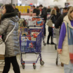 București și Cluj: lideri în puterea de cumpărare, cu un avans față de Madrid și alte mari capitale europene. Orașele în care situația este diferită. 3 video puterea de cumparare din bucuresti si cluj a depasit o pe cea din madrid si alte metropole europene orasele aflate la polul opus 68f8ce542d3cd