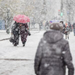 Fenomene meteorologice severe în România: Viscol pe crestele montane și furtuni devastatoare în sud. Comitetul pentru Situații de Urgență s-a întrunit! 2 video vreme extrema in romania val de alerte viscol la munte furtuni in sudul tarii a fost convocat comitetul pentru situatii de urgenta 68dd405cae187