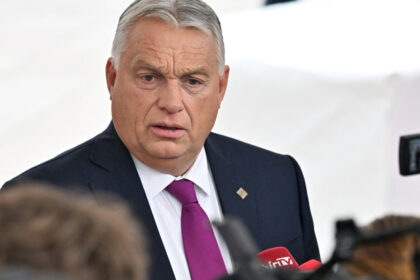 viktor orban socheaza la reuniunea de la copenhaga ue a decis sa intre in razboi 68de80f7be3f6