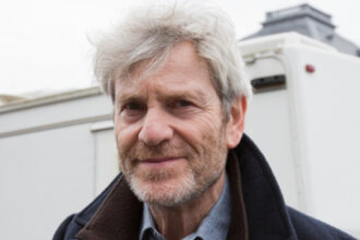 a murit tcheky karyo actor cu o lunga cariera in film si teatru 6909a6e4928d2