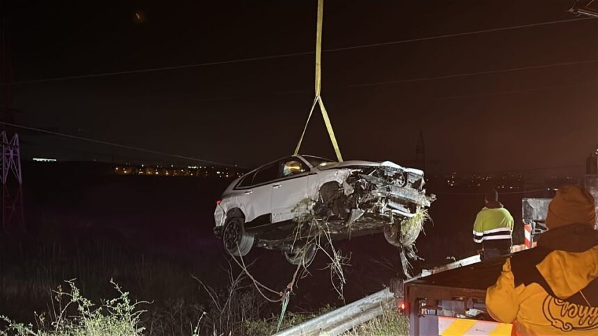 accident rutier spectaculos pe dn 22b o masina s a rostogolit in afara partii carosabile dupa ce a lovit un parapet 691755168598c