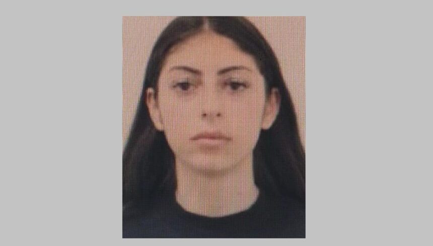 adolescenta de 16 ani din constanta cautata de familie si politie sunati la 112 daca o vedeti 690864118bd4d