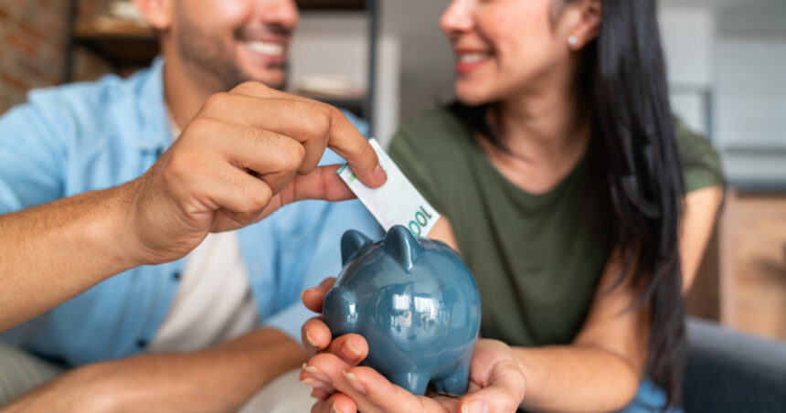 analiza aproape 500 000 de romani si au inchis conturile de economii in 2025 pastrarea banilor cash este cel mai periculos scenariu 6929f5e581ee7