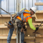 analiza peste 136 000 de muncitori non ue lucreaza legal in romania ce inseamna fenomenul pentru economie 69271ab2923aa