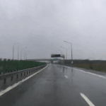 atentie soferi se circula pe carosabil umed pe majoritatea drumurilor din tara 691c1c82ed0d2