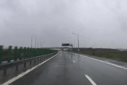 atentie soferi se circula pe carosabil umed pe majoritatea drumurilor din tara 691c1c82ed0d2