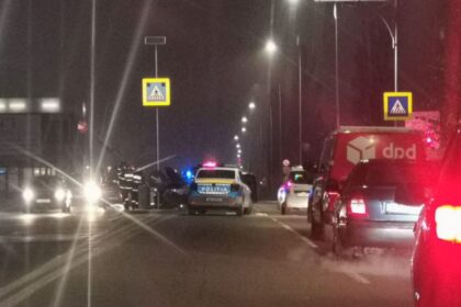 automobil rasturnat pe bulevardul aurel vlaicu din constanta 69175c199f0f4