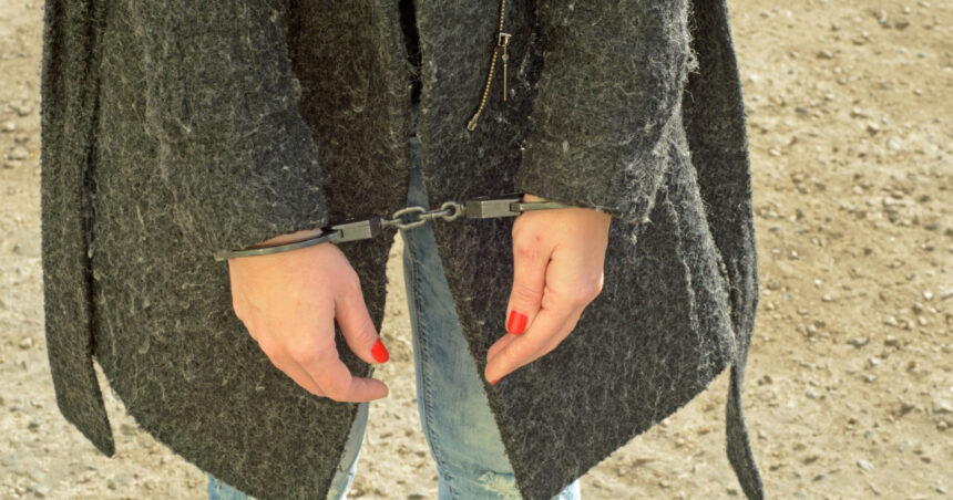 bistrita nasaud o femeie cumpara de la farmacie creme cu clorura de mercur si le vindea sub sigla proprie o clienta a ajuns la spital 6913579e288cc