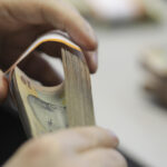 blocul national sindical va sesiza comisia europeana daca guvernul va decide inghetarea salariului minim 69135fe57dc84