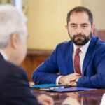 burnete despre un cost mai mic la energie investitii in retele stocare regenerabile nuclear si hidro politicul scos din companii 691daea21a543