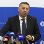 bursele pentru elevii medaliati international eliminate parintii pregatesc un proces impotriva ministerului educatiei 69186728acb72