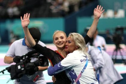 camelia si sabrina voinea raspund impreuna la scandalul iscat in gimnastica romaneasca 691e1f27c5724