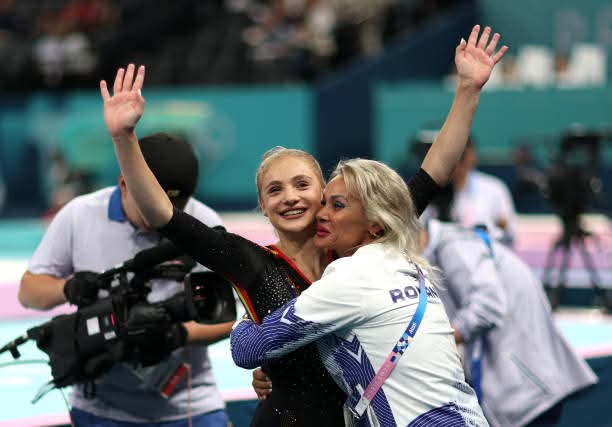 camelia si sabrina voinea raspund impreuna la scandalul iscat in gimnastica romaneasca 691e1f27c5724