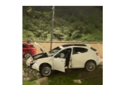 cascadorie in toiul noptii pe strada termele romane un sofer a intrat cu masina in vestigiile de la poarta 1 692a104907446