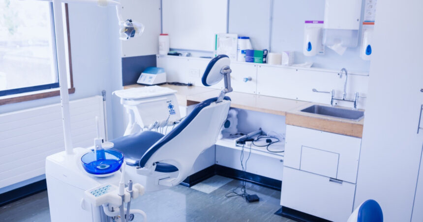 cazul fetitei care a murit la stomatolog cand au fost facute apelurile la 112 prin care a fost chemata ambulanta la clinica 69188c131dbb4