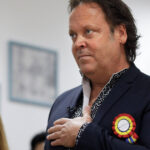 charley ottley a depus juramantul si a devenit oficial cetatean roman este un privilegiu pentru mine 690cc3a244314