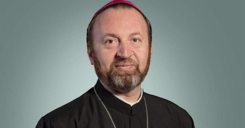 cine este noul arhiepiscop major al bisericii romane unite cu roma greco catolice claudiu lucian pop ii urmeaza cardinalului muresan 690c95fb72b4d