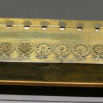 comoara nationala un calculator construit de blaise pascal in 1642 care urma sa fie scos azi la licitatie nu poate parasi franta 691d501564368