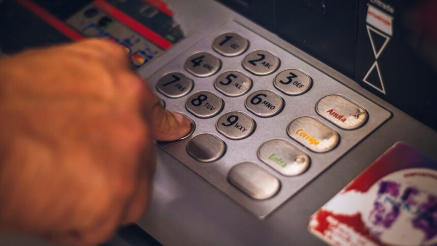 Un fost condamnat din Valu lui Traian solicită instanței șansa de a-și curăța reputația și cazierul penal 1 condamnat in trecut un carder din valu lui traian cere sa fie reabilitat de instanta pentru a avea cazierul curat 6905547cd7a59