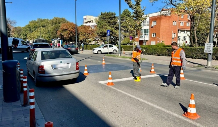 Constanța: Eliminarea trecerii de pietoni pentru fluidizarea traficului 1 constanta trecere de pietoni desfiintata pentru a reduce aglomeratia rutiera 6905b68c36d1f