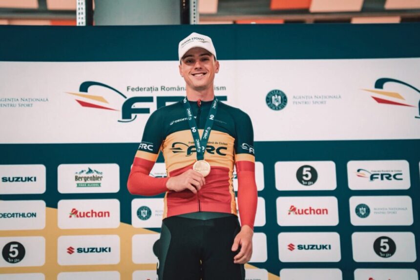 constanteanul mihnea harasim campion national la ciclism pe velodrom 690923479a590