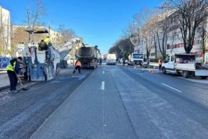 continua lucrarile de asfaltare a carosabilului pe strada dezrobirii din constanta 6927ef72394c0