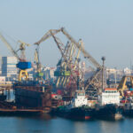 contrabanda cu motorina prin facilitati din portul constanta 37 de perchezitii in noua judete si 11 firme sub lupa diicot 69280d2e9b436