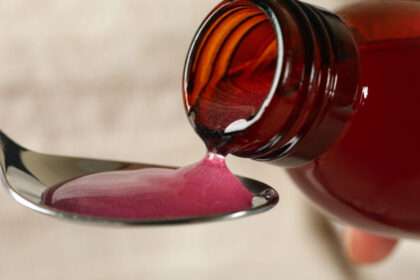 cum a ajuns un sirop de tuse sa ucida cel putin 24 de copii din india reuters 69201d41dc592