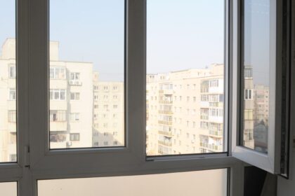 cum a scapat un constantean de desfiintarea unui balcon inchis fara autorizatie 6909dbffcad2a
