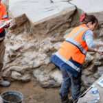 descoperire rara in franta un inel de aur vechi de 2 000 de ani dezvaluie misterele unui mormant roman fastuos 692bccf2b7c24