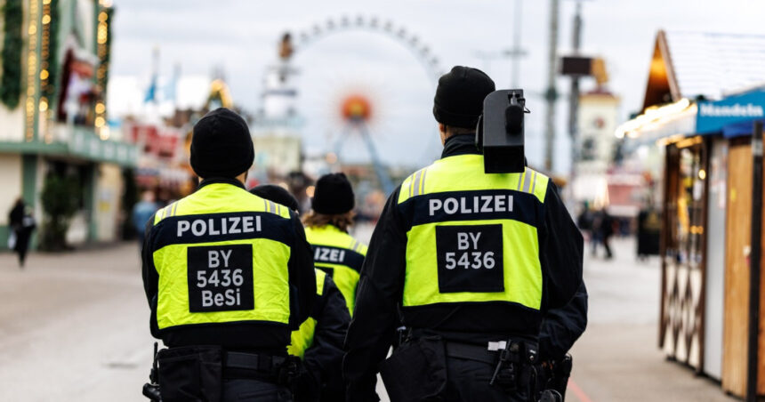 descoperirea unei bombe din cel de al doilea razboi mondial a dus la evacuarea a 21 000 de persoane in germania 69184cc64ce42