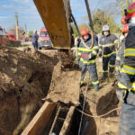 doi oameni care sapau un sant in prahova au fost prinsi la 5 metri sub pamant barbatii au murit in ciuda eforturilor salvatorilor 6914e15e35465