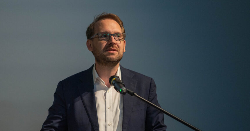 dominic fritz iesire nervoasa in scandalul numirii de la mipe acuza un atac jegos si misogin la adresa lui catalin drula 691f8276d9de3