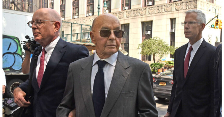 dupa rudy giuliani si changpeng zhao trump il gratiaza si pe miliardarul joe lewis fostul proprietar al clubului tottenham 6916e62a67aa8